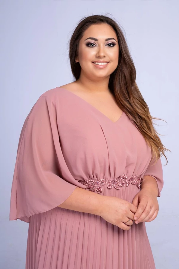 Helga pliszírozott pelerines midi plus size muszlin alkalmi ruha, mályva